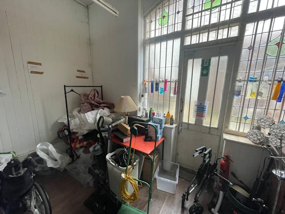 29 St Leonards Road, Bexhill On Sea, Retail To Let - IMG_4236.JPEG