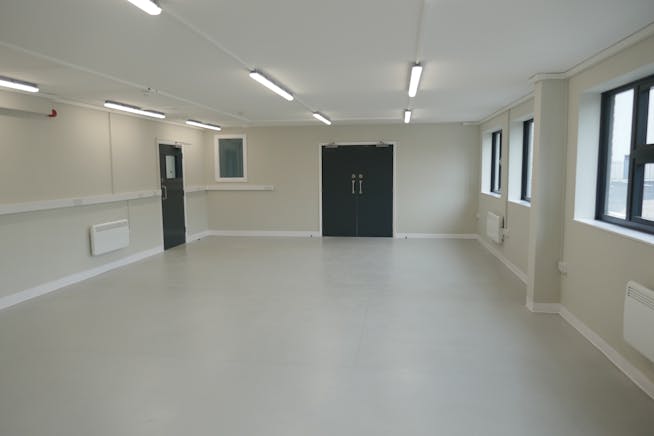 7-8 Roydonbury Industrial Estate, Horsecroft Road, Harlow, Industrial To Let - P1020573.JPG