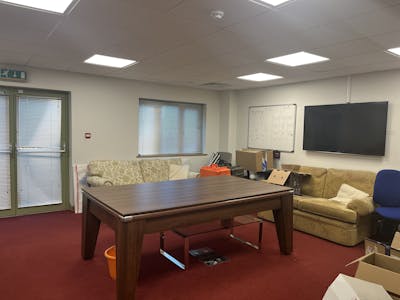 Accent House, Triangle Business Park, Quilters Way, Aylesbury, E (Commercial / Business / Service) / Office To Let / For Sale - IMG_3529.JPG