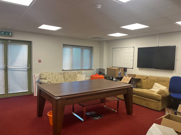 Accent House, Triangle Business Park, Quilters Way, Aylesbury, Offices To Let / For Sale - IMG_3529.JPG