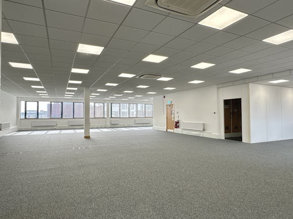 Raglan House, 28-44 Alma Street, Luton, Office To Let - Image 4