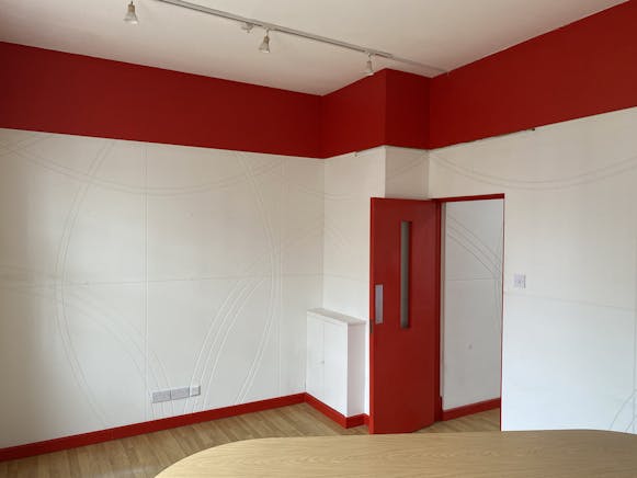 9 Market Place, Basingstoke, Investment / Development / Retail For Sale - IMG_2501.JPG