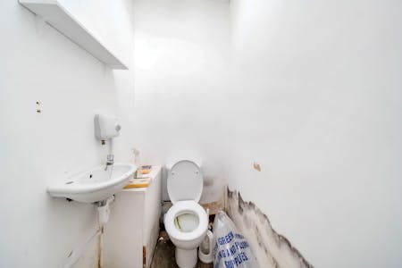 6 Bollo Bridge Road, London, Retail To Let - 13813455691b012869cde.jpg