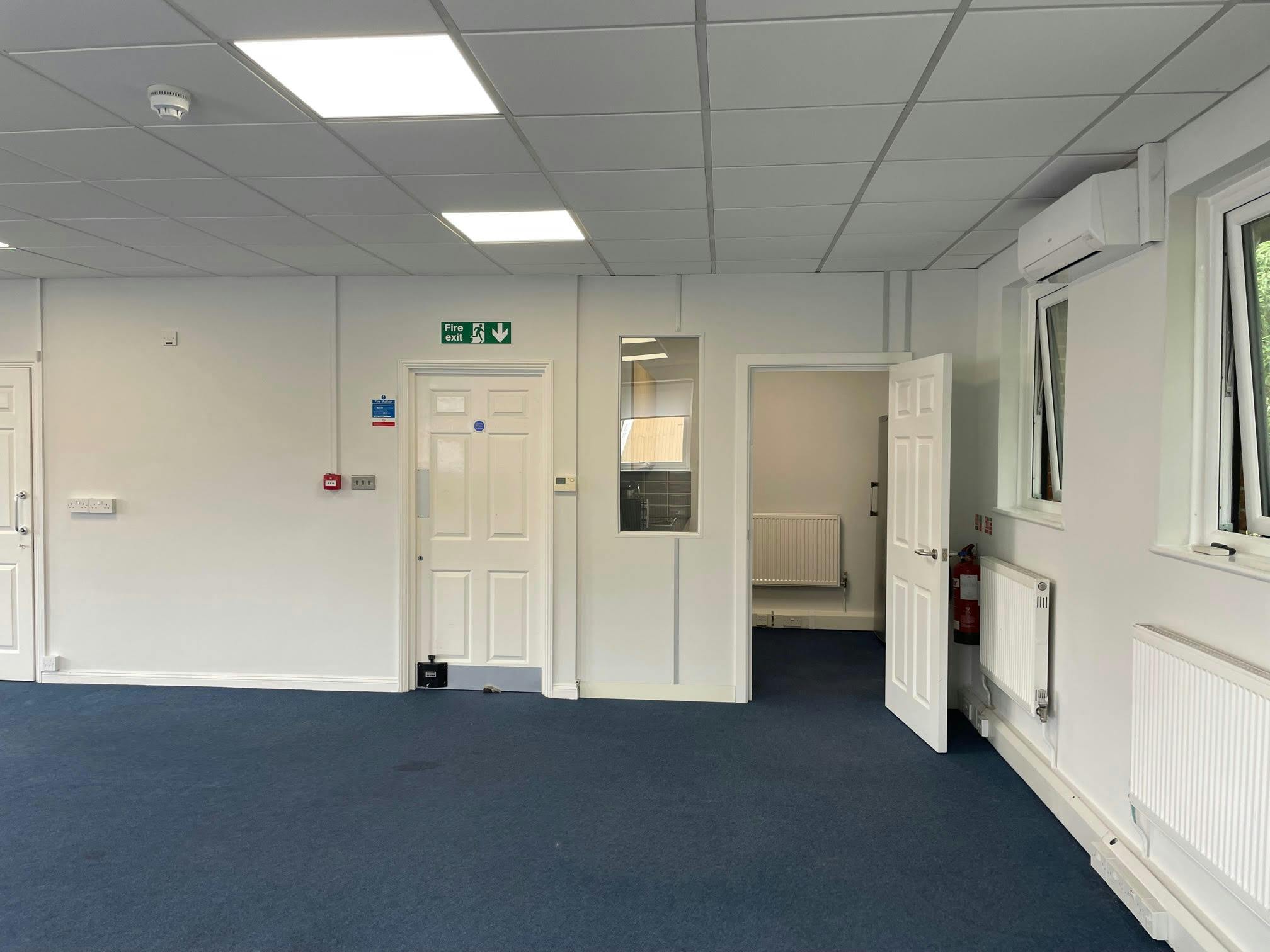 8 Tanners Yard, Bagshot, Offices To Let - unnamed 4.jpg