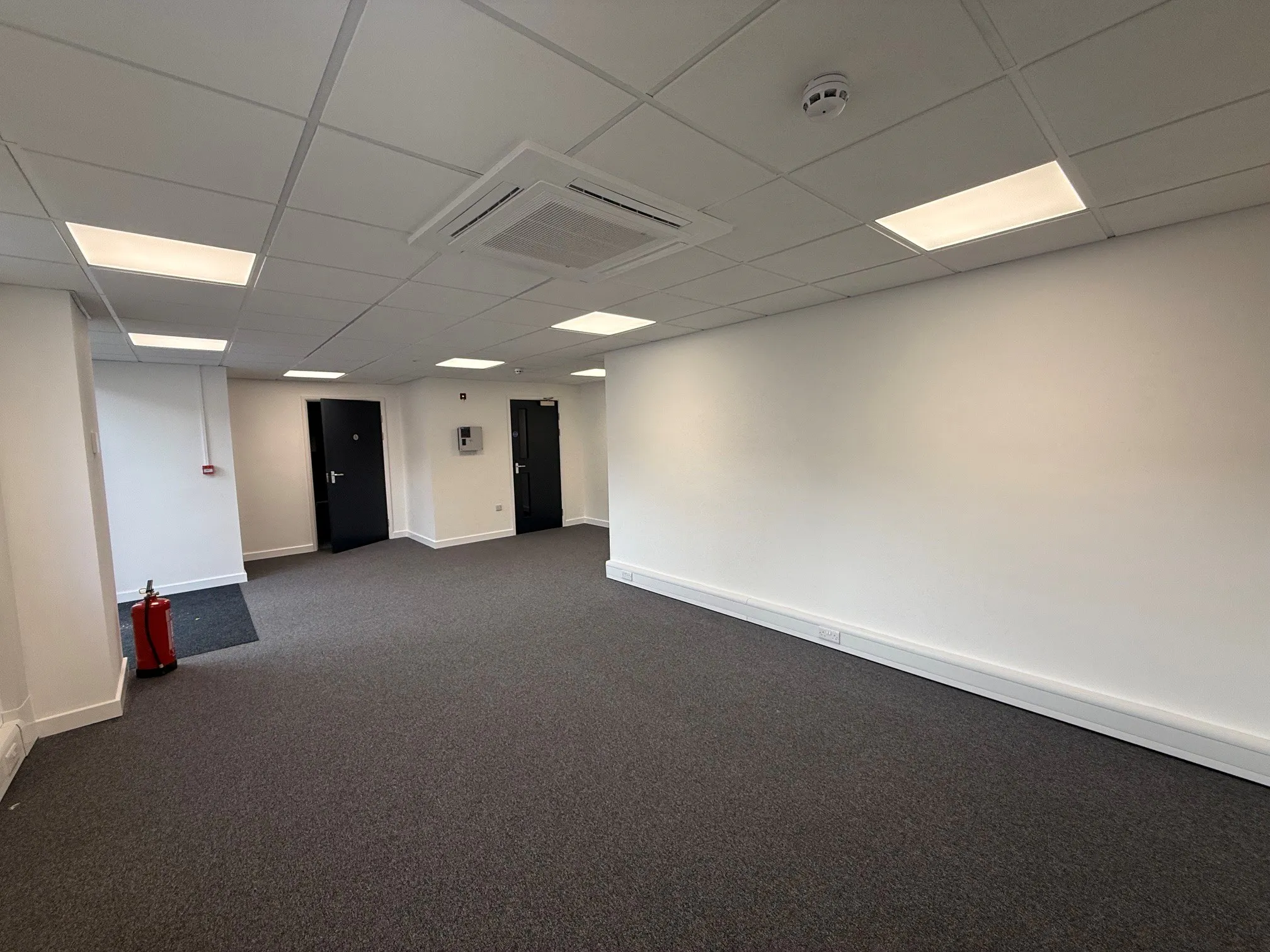 Unit 18 Rushy Platt Industrial Estate, Caen View, Swindon, Industrial To Let - Reception 2 - Sept 26.jpg