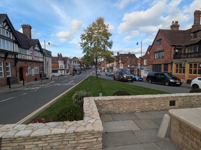 Kings House, 20 High Street, Haslemere, Investment / Residential / Retail For Sale - PXL_20251007_153733122.jpg