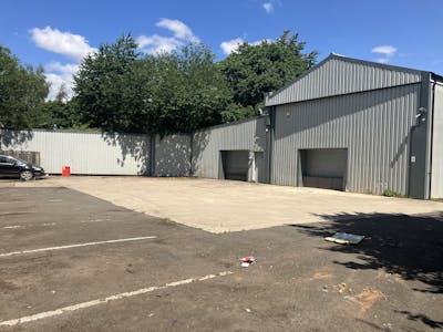 Hylton Road Garage, Hylton Road, Worcester, Motortrade To Let - IMG_3228.jpg