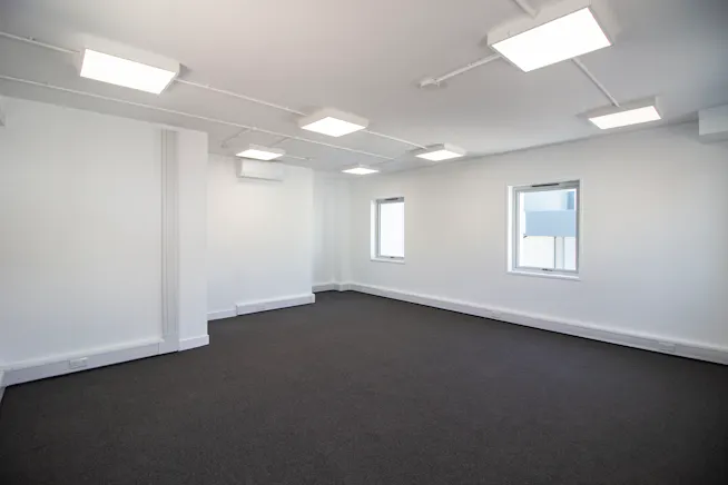 Unit 14 Saxon Way Trading Estate, West Drayton, Industrial / Warehouse To Let - 4.jpg