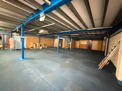 Unit 17, Newlands End, Basildon, Industrial To Let - WhatsApp Image 2026-08-27 at 1.22.02 PM (5).jpeg