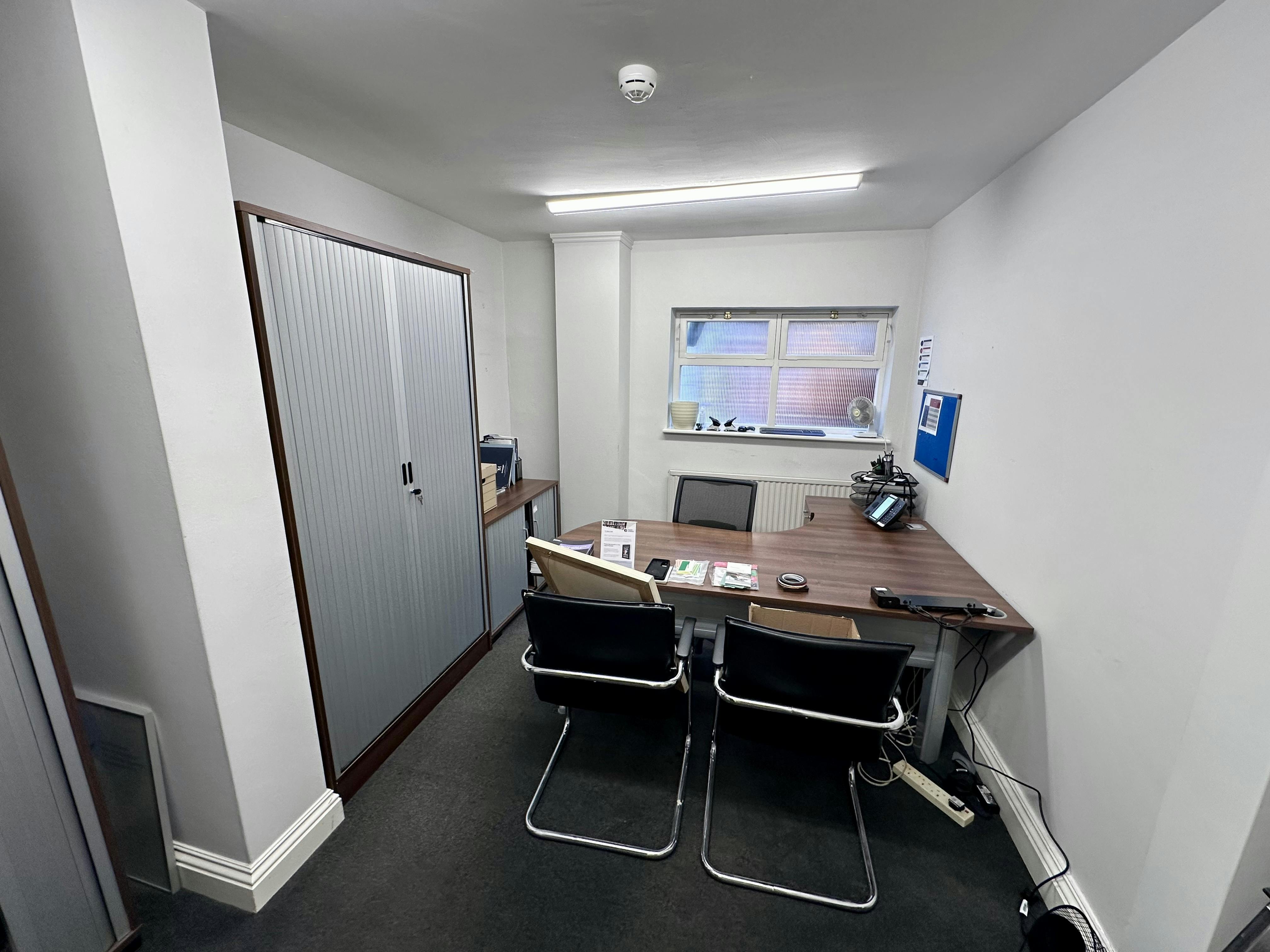 Adelaide House, Thame, Office / Other / Retail To Let - IMG_9314.jpeg