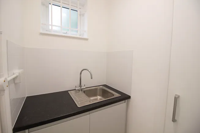 Unit 2, Barratt Way Industrial Estate, Harrow, Industrial / Warehouse To Let - 5.jpg