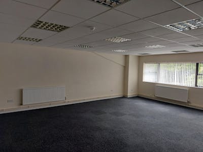 Unit 31, Ashchurch Business Centre, Alexandra Way, Tewkesbury, Industrial / Industrial / Warehouse To Let - Image 3