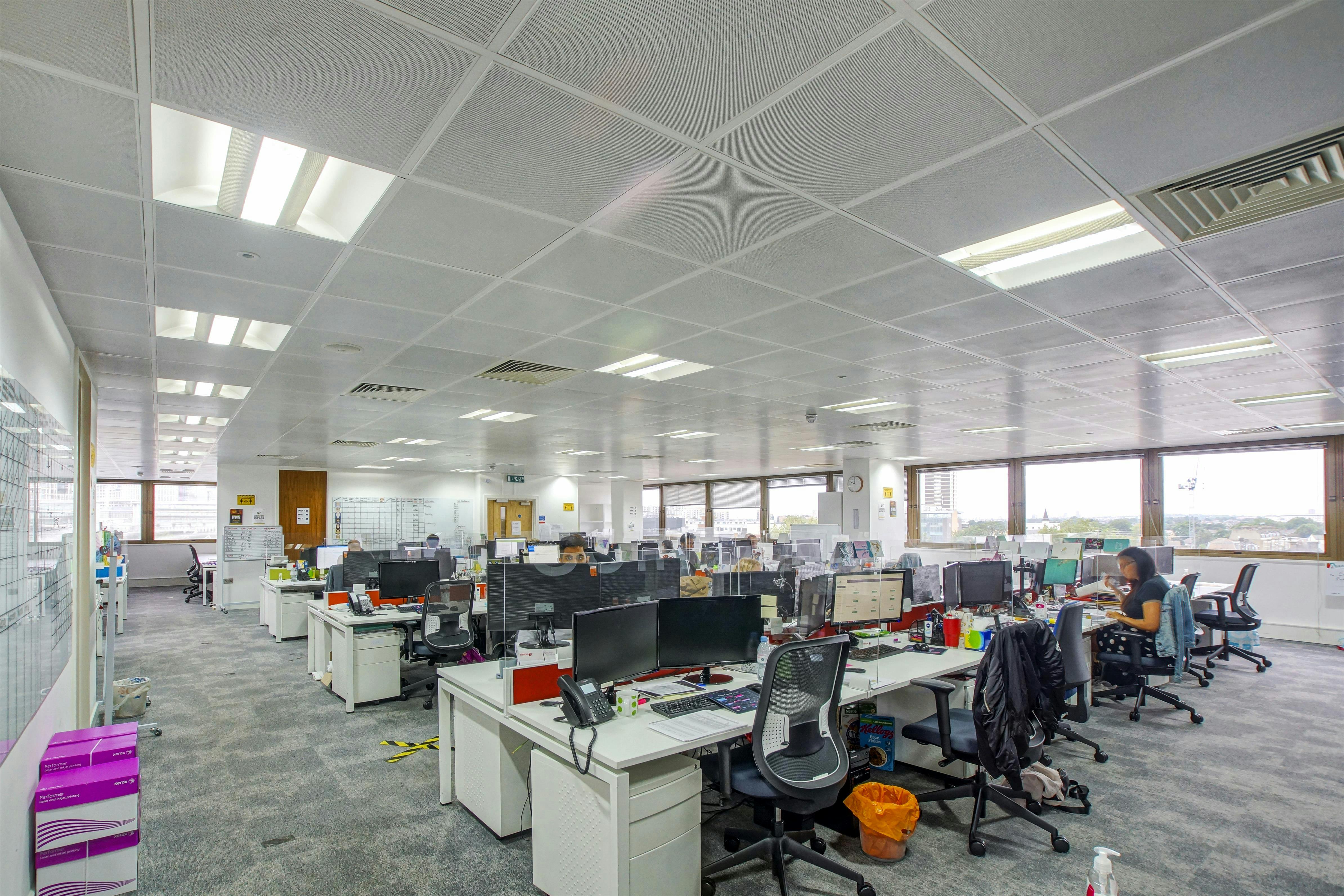 Office in London - photo 4