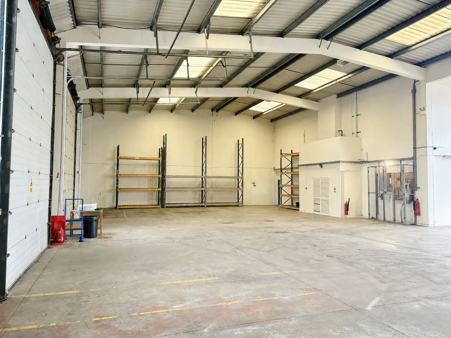 Unit 1 Coldharbour Pinnacles Estate, Harlow, Industrial To Let - Warehouse.jpg