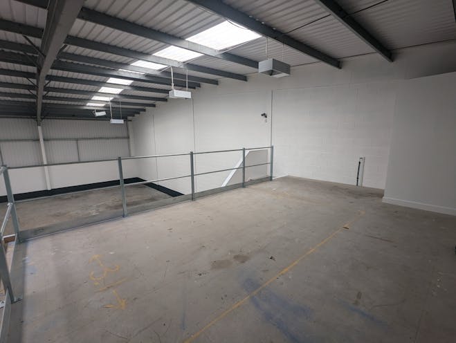 Unit 2 Larchwood Business Centre, Larchwood Avenue, Havant, Warehouse & Industrial To Let - PXL_20240624_075932666.jpg