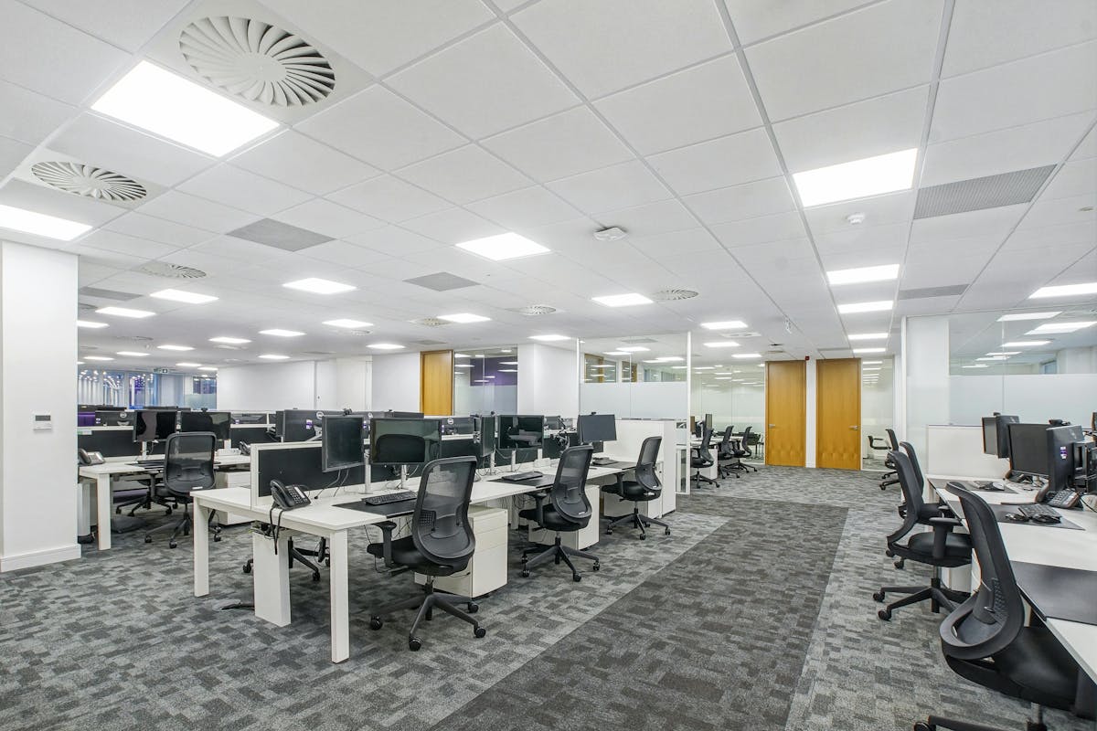 573d9eefe438a779f1835f935e8c7fe2 11