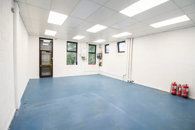 Unit 1 Brentford Business Centre, Brentford, Industrial / Warehouse / Office / Industrial / Warehouse To Let - 3.jpg