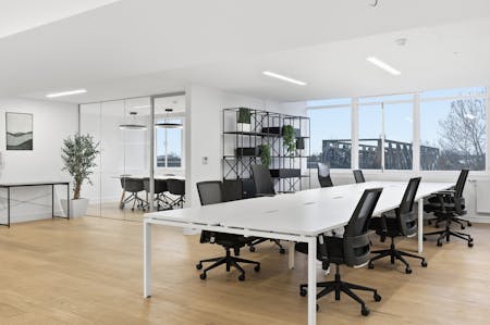 Kirkdale House, 9 Kirkdale Road, London, Office To Let - img_2371.jpg