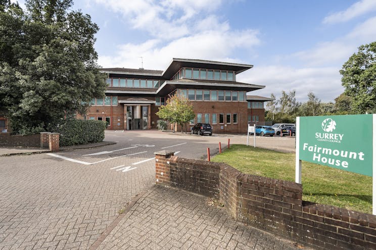 Fairmount House, Leatherhead, Offices To Let - IW180924HW031 BLUR.jpg