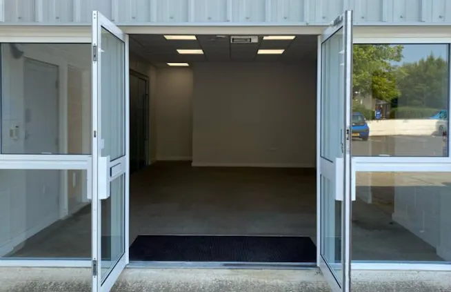 Kingscote A-B G6, Priory Park Industrial Estate, London Road, Tetbury, Industrial To Let - Kingscote-G6-Storage-to-Let-Internal-2-641x415.jpg