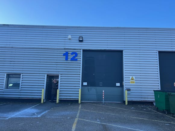 Unit 12, Bilton Industrial Estate, Bracknell, Industrial To Let - 9.jpg