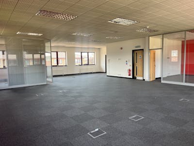 Unit 4, Thame Park Business Centre, Thame, Office To Let / For Sale - 20250702_132941115_iOS.jpg