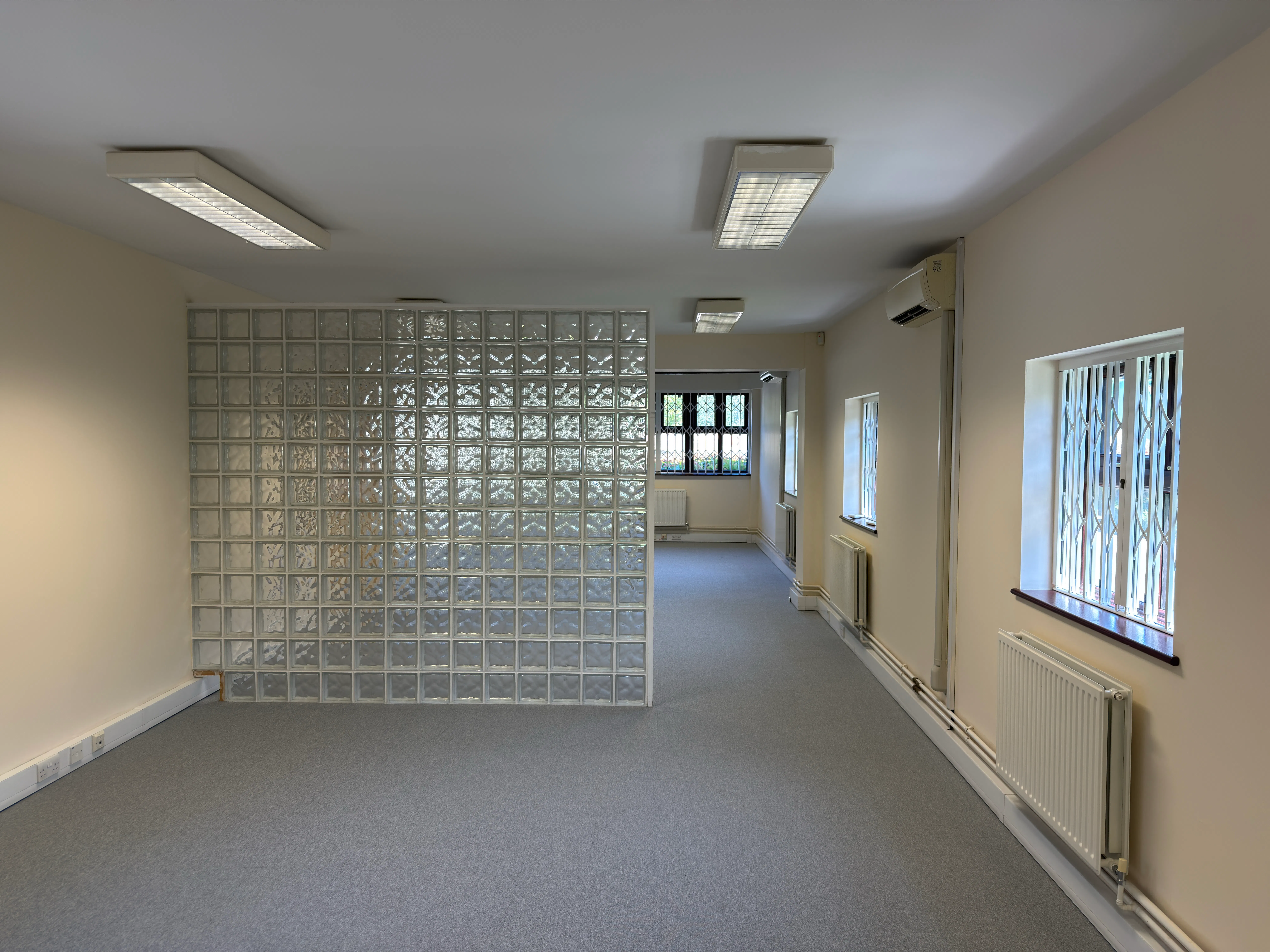 Office Suite, Unit 7 Lidstone Court, Slough, Offices To Let - 20260706_115514886_iOS.jpg