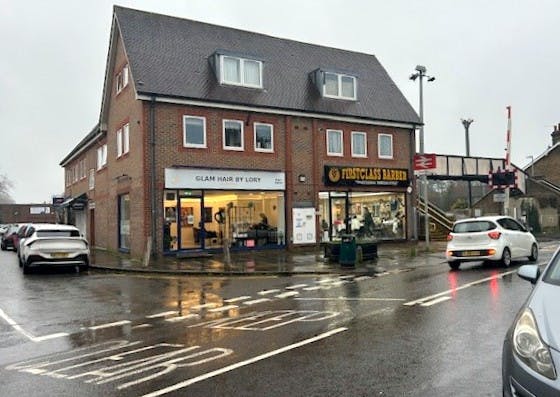 5 High Street, Datchet, Retail To Let - Externnal in the rain ii.jpg