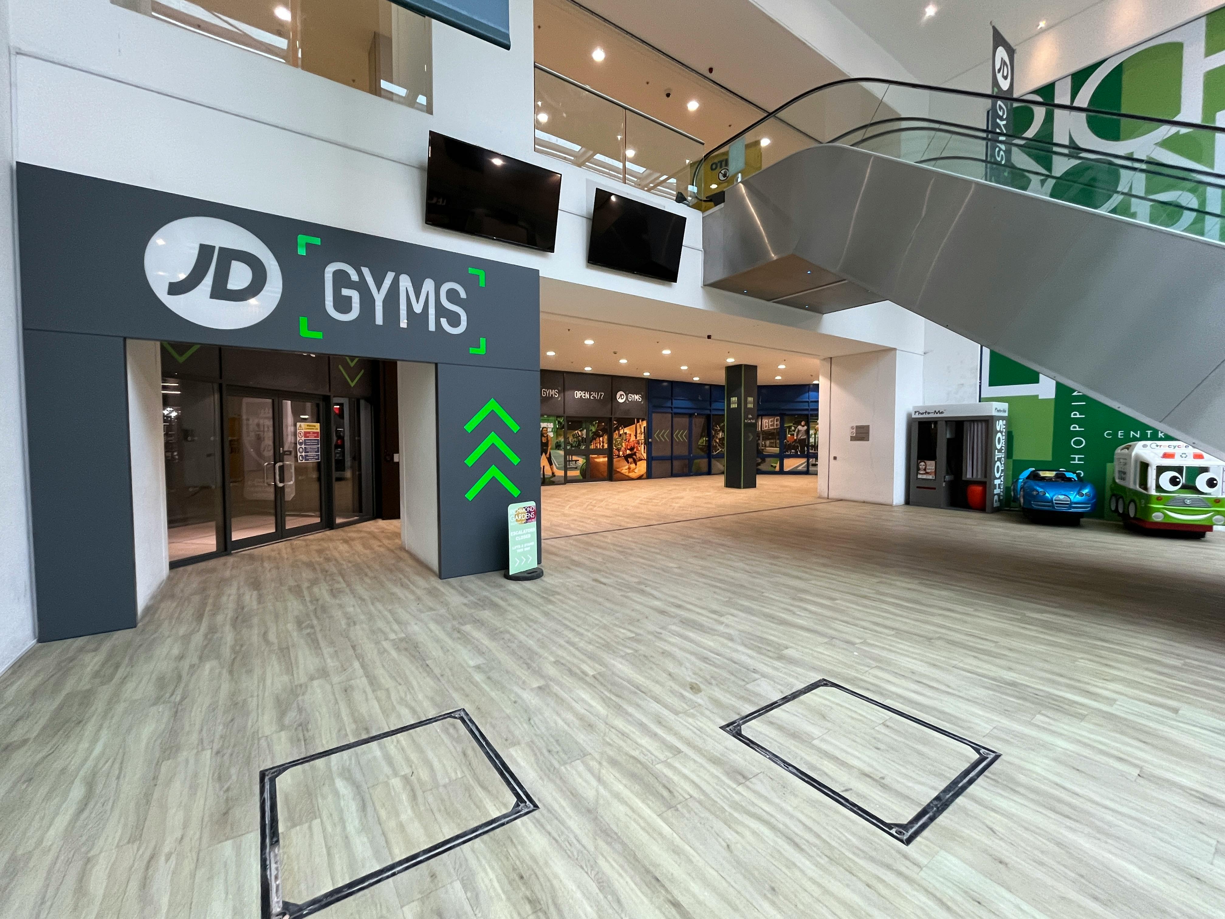 Retail/Shop in Bournemouth - photo 2