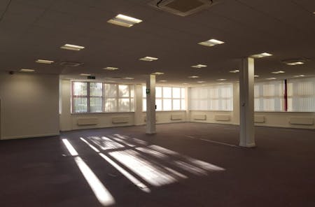 Platinum House - Ground Floor, Sussex Manor Business Park, Crawley, Office To Let - Platinum House 18.jpg