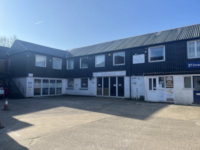 6 Grafton Street, High Wycombe, Industrial / Office For Sale - 20250408_075612827_iOS.jpg