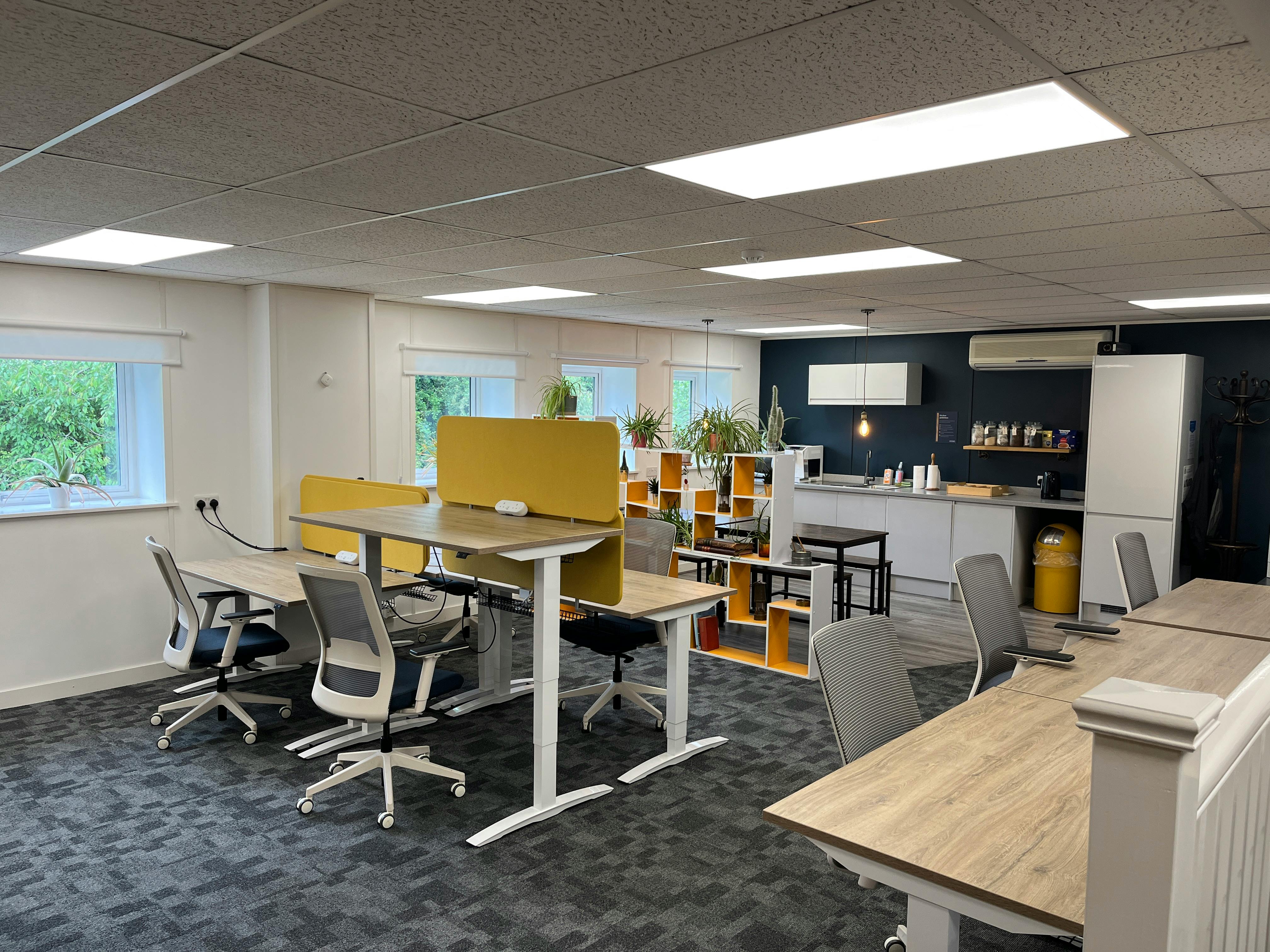 First Floor Offices, 2D Station Yard, Thame, Offices To Let - IMG_2822.JPG