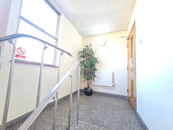 Suite F, Spa House, 69 Southend Road, Hockley, Office To Let - WhatsApp Image 2026-02-17 at 10.06.59 AM (1).jpeg