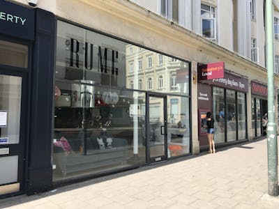 54, Western Road, Hove, Retail To Let - 0bf4ad2af8c0e8fc59e62c06a3b2e3f9305d5d75.jpg