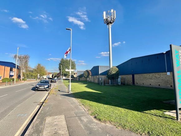 2 Liddall Way, West Drayton, Industrial To Let - IMG_8077.jpg