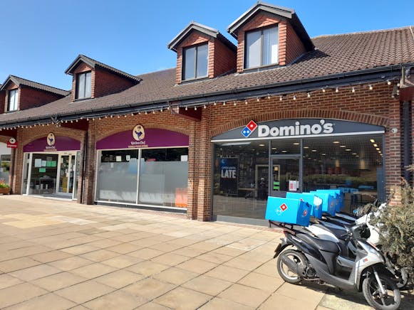 Units 21 & 22, Chineham Shopping Centre, Basingstoke, Retail To Let - 20250429_111607.jpg
