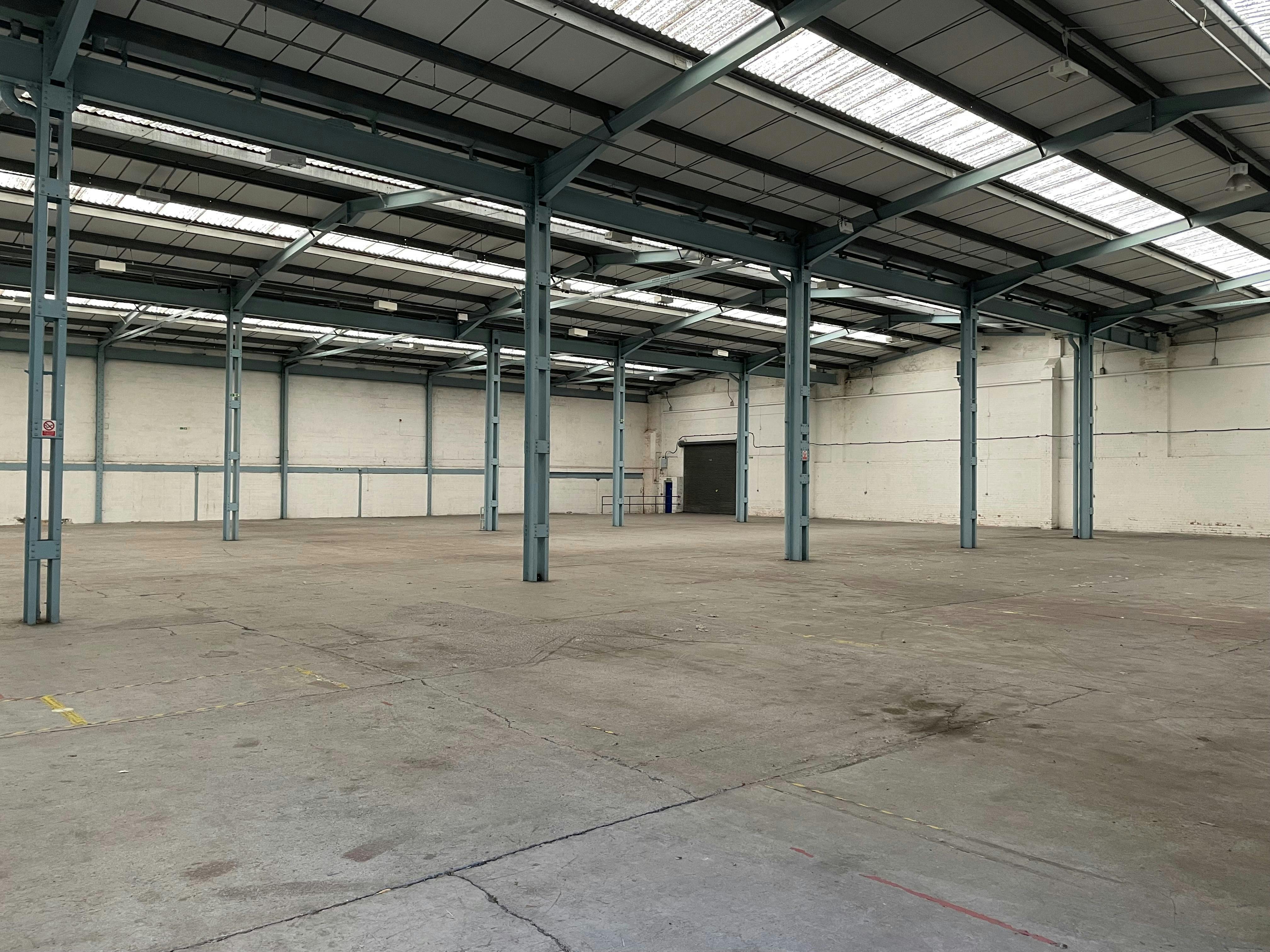 Industrial Unit in West Bromwich - photo 3