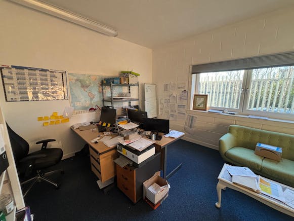 60 High Craighall Road, Glasgow, Offices For Sale - PHOTO-2026-03-03-10-34-16 3.jpg