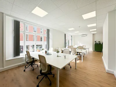 34-35 Eastcastle Street (1st Floor), London, Office To Let - Image - 2024-08-27T100223.jpg