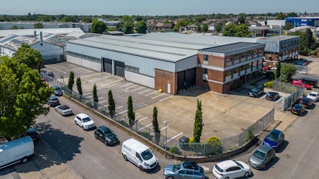 Unit 4, Brick Knoll Park, St Albans, Industrial/Logistics To Let - Brick_Knoll_Pk_Unit 4_002.jpg