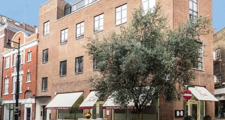 54 Brook's Mews, London, W1K 4EF