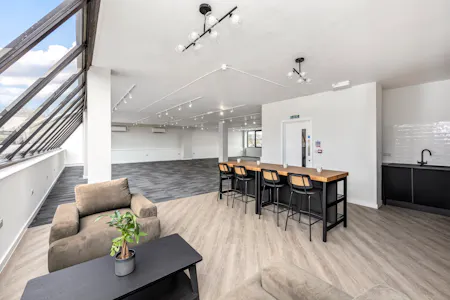 Academy House, 59 West Street, Brighton, Office To Let - West Street, 59, Academy House-008.jpg