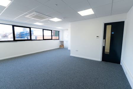 Units 2 & 4, 79 Sumner Road, Croydon, Industrial / Warehouse To Let - 3. Office 2.jpg