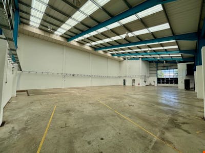 6 Millennium Point, Aylesbury, Industrial To Let - WAREHOUSE 4.png