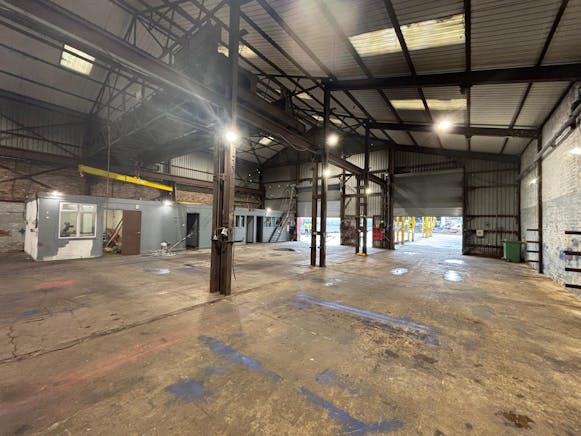 322 Broomloan Road, Glasgow, Industrial To Let - PHOTO20251007011606.jpg