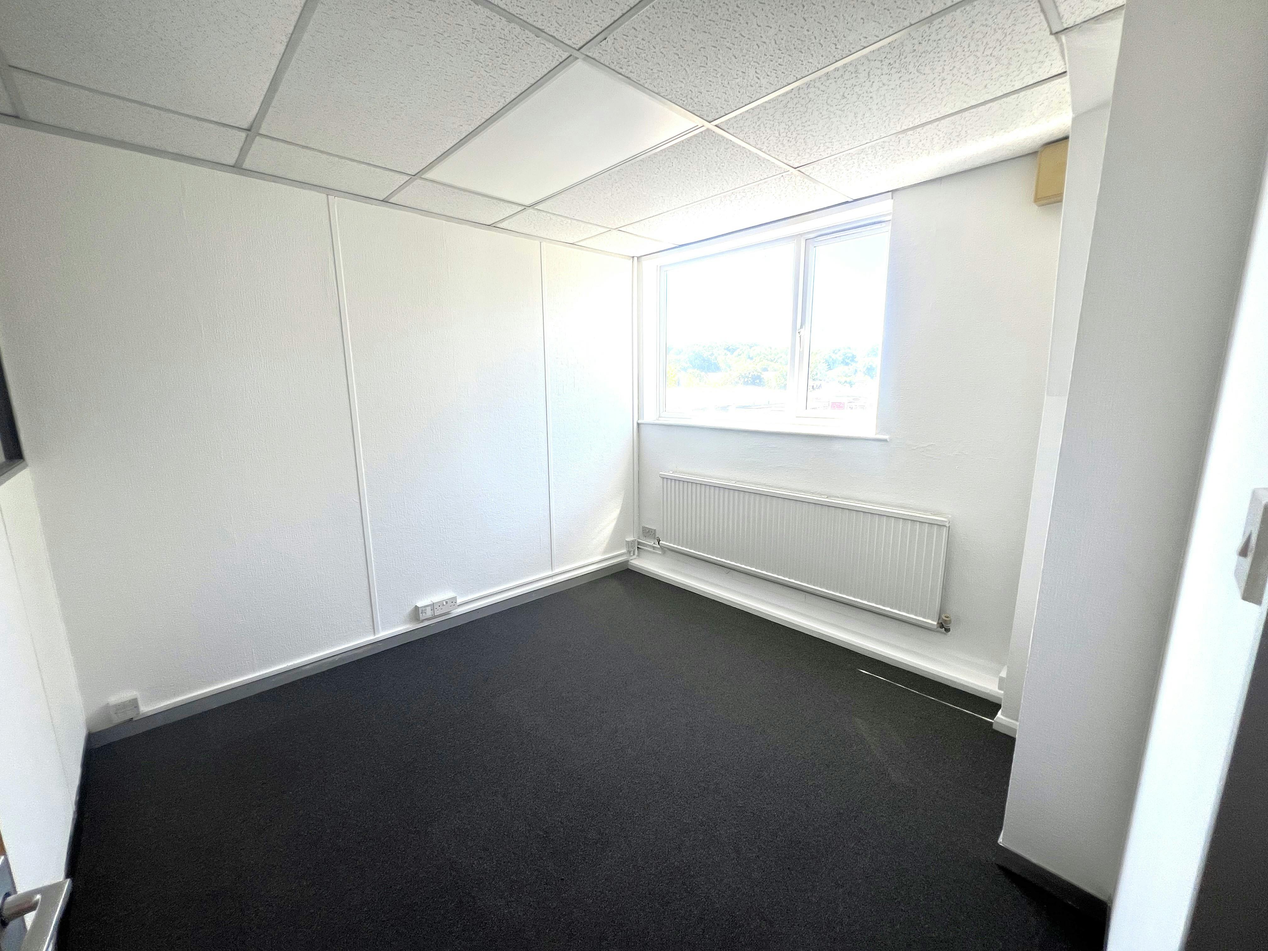 Unit 4 Prime Buildings, Billingshurst, Industrial To Let - IMG_7552.jpeg