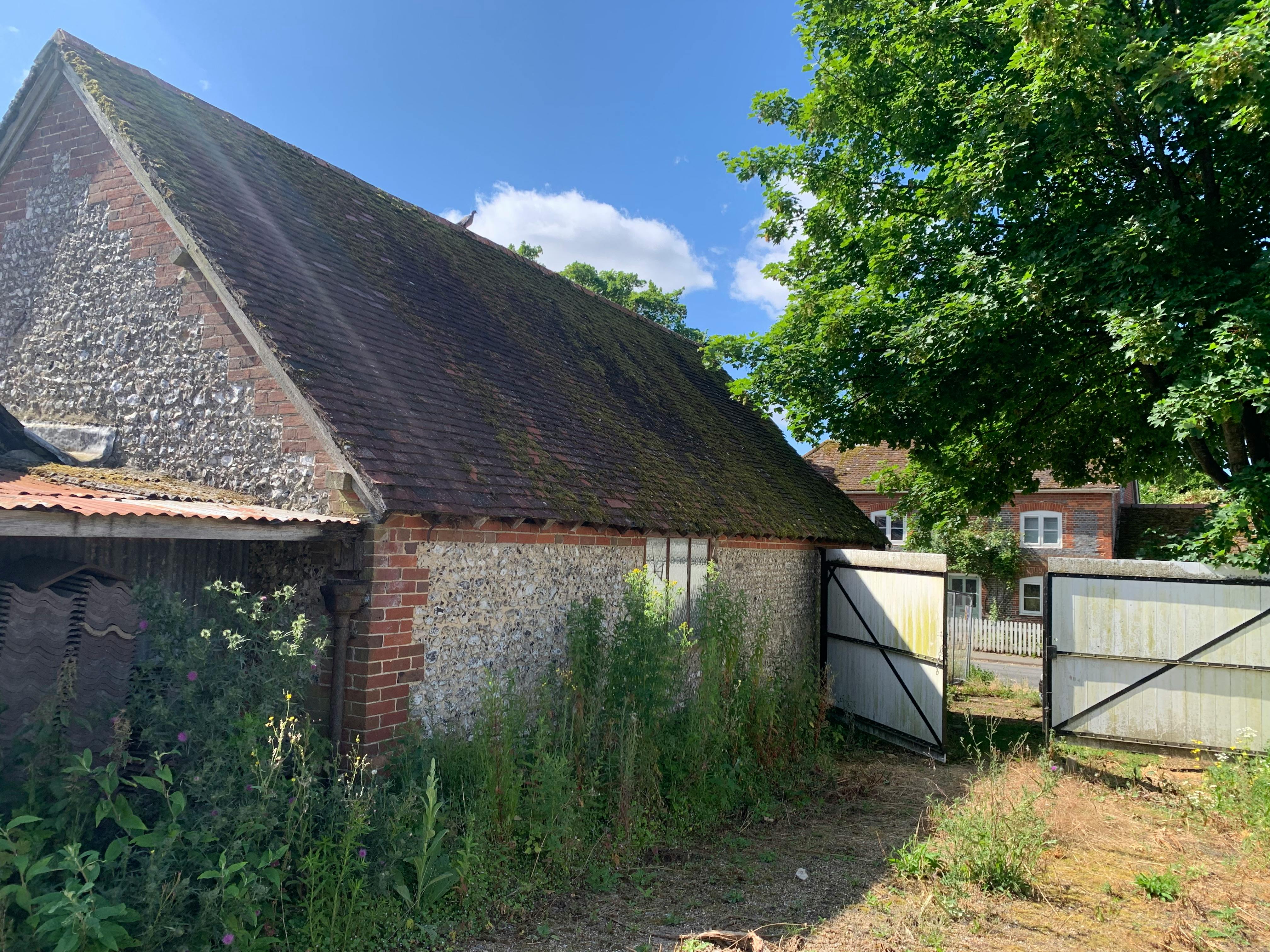 Industrial Unit in Clanfield - photo 2