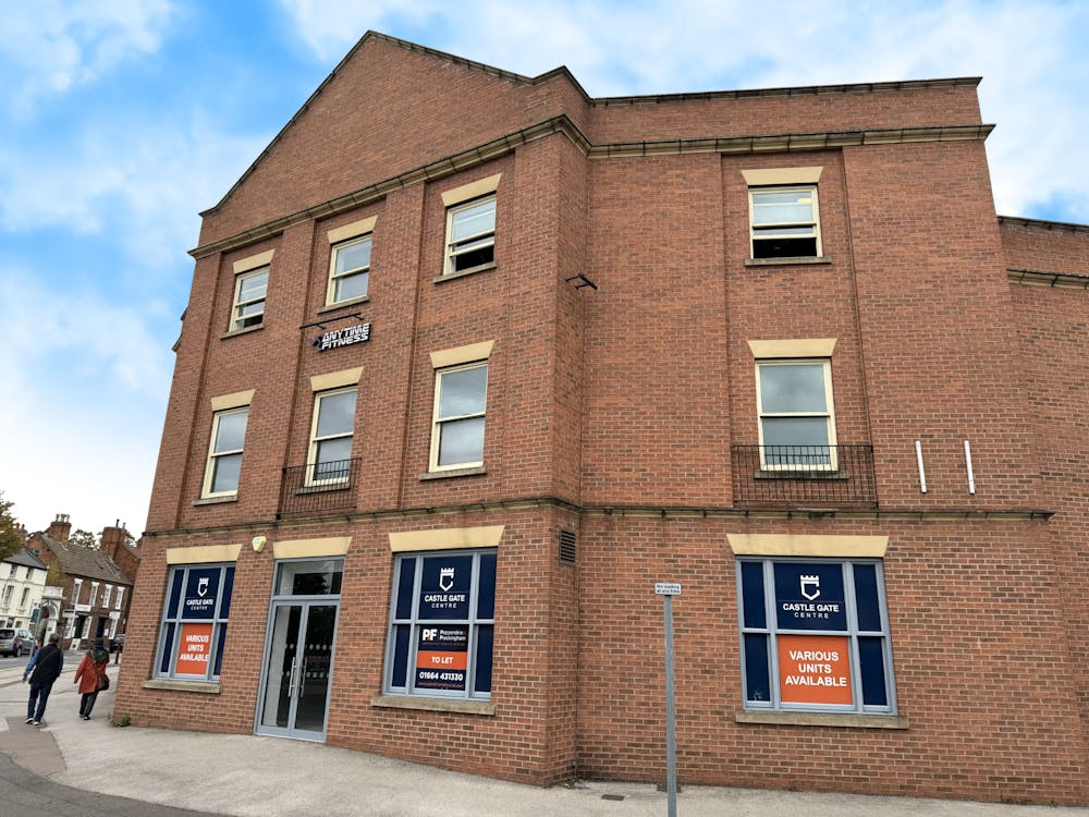 First Floor Office, 69 Castle Gate - External 1.jpg