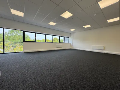 Unit 6, Langley Park, Langley, Industrial/Logistics / Industrial / Warehouse To Let - IMG_3334.JPG