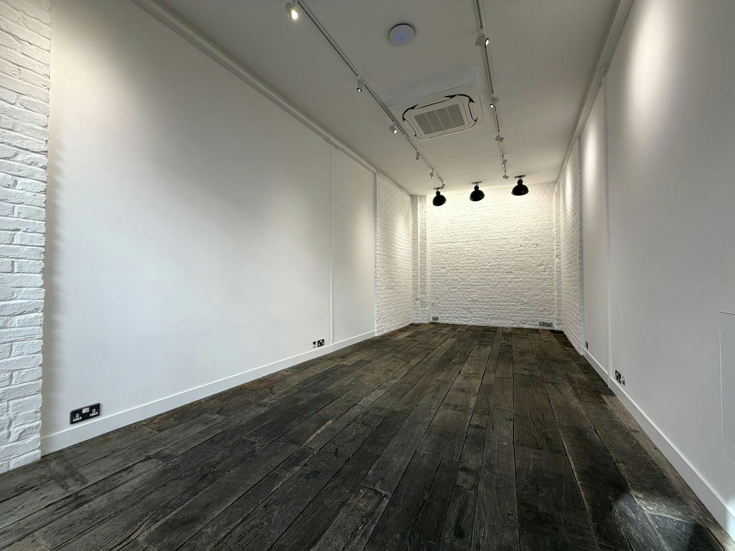 Worlds End Studios, 132-134 Lots Road, Chelsea, Office To Let - 2.jpg